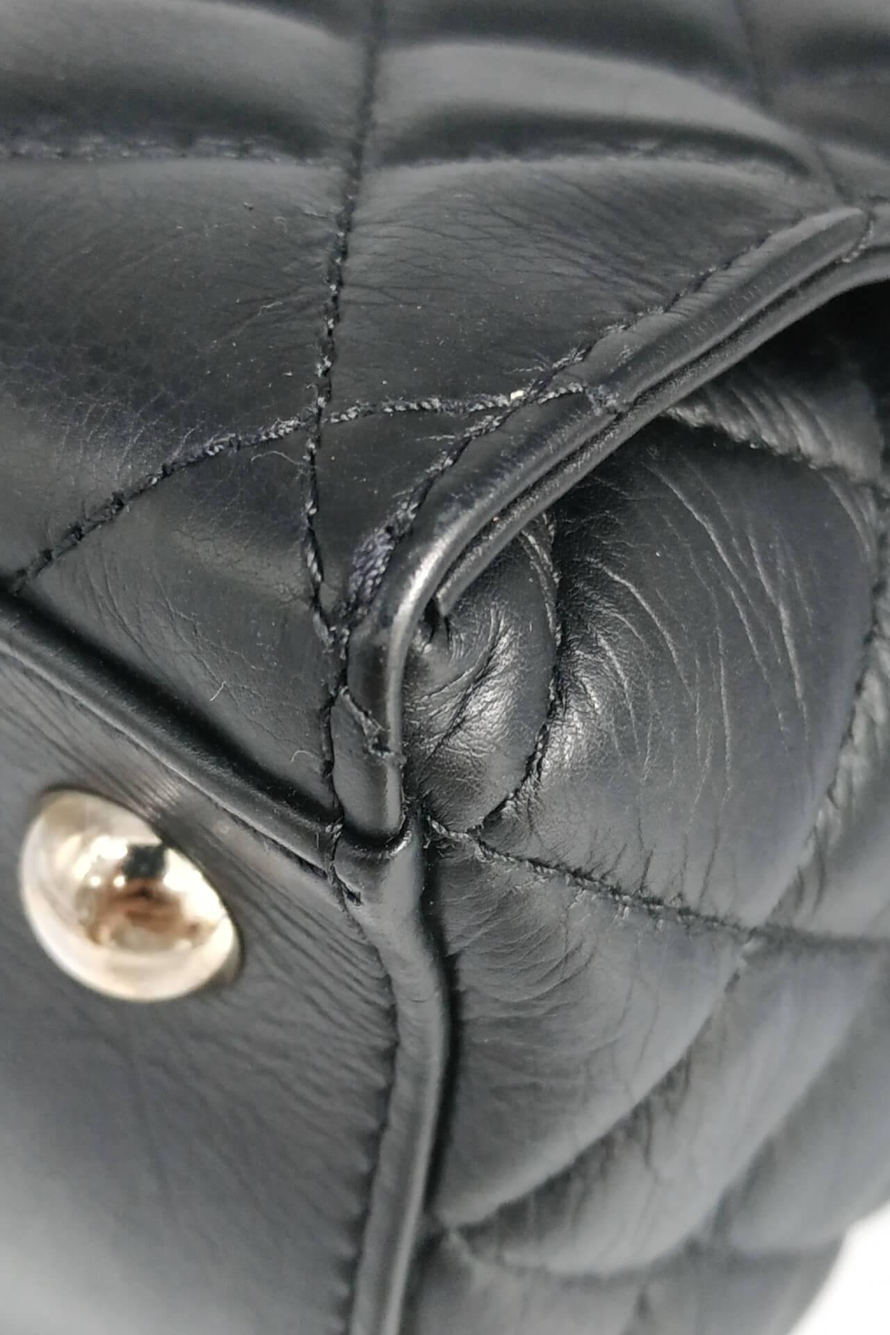Small Chic and Soft Tote with Pouch Black