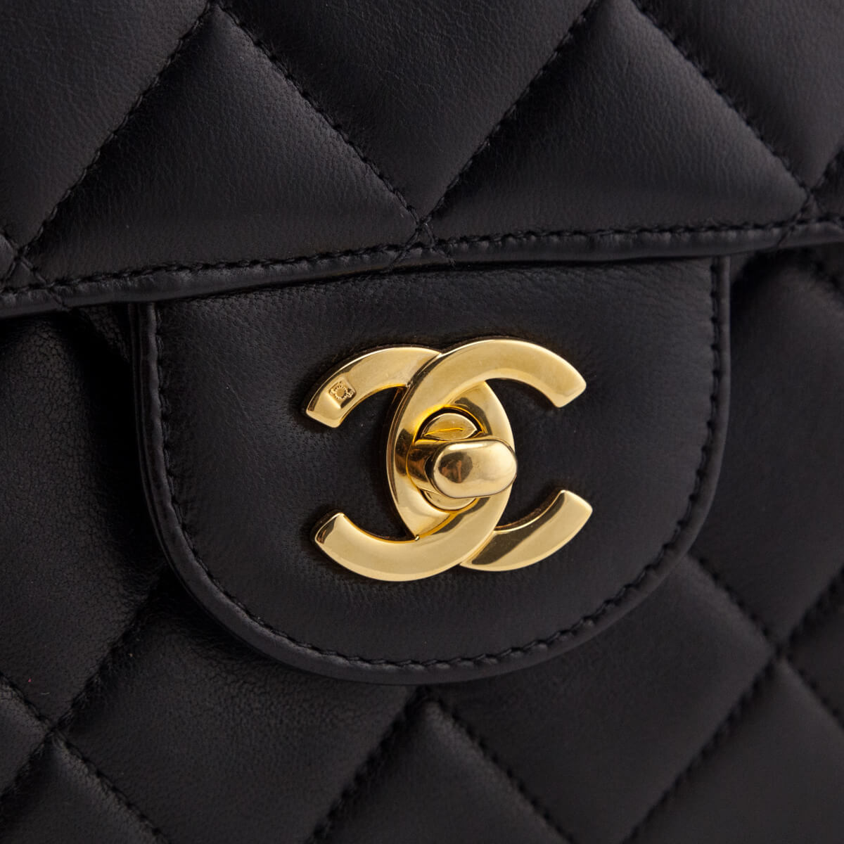 Chanel Black Quilted Lambskin Vintage Jumbo Double Sided Classic Flap Bag