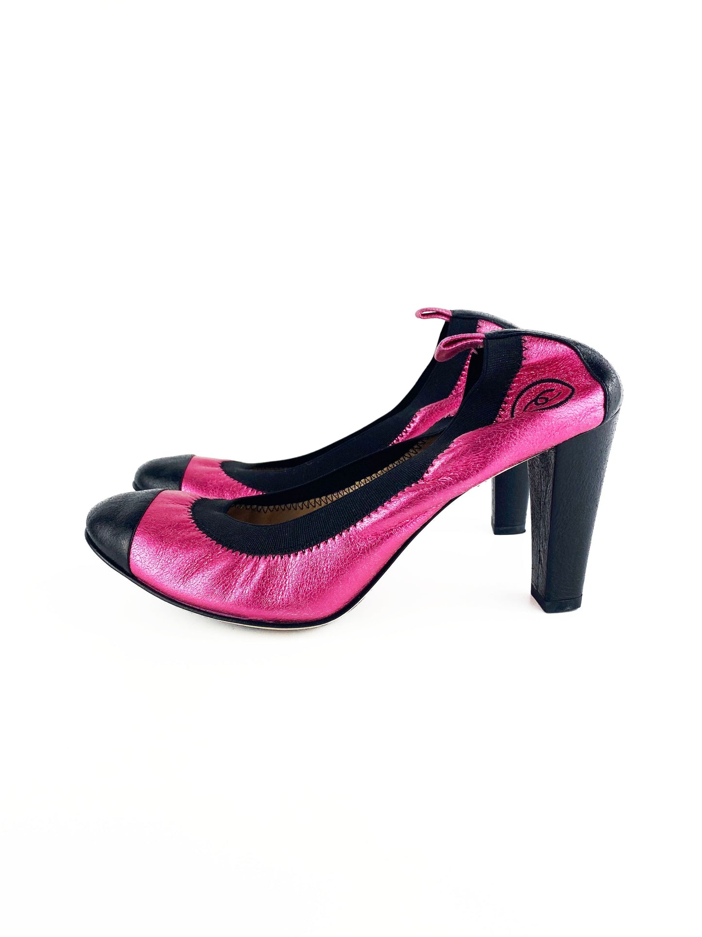 Chanel Black & Pink CC Logo Pumps 38.5