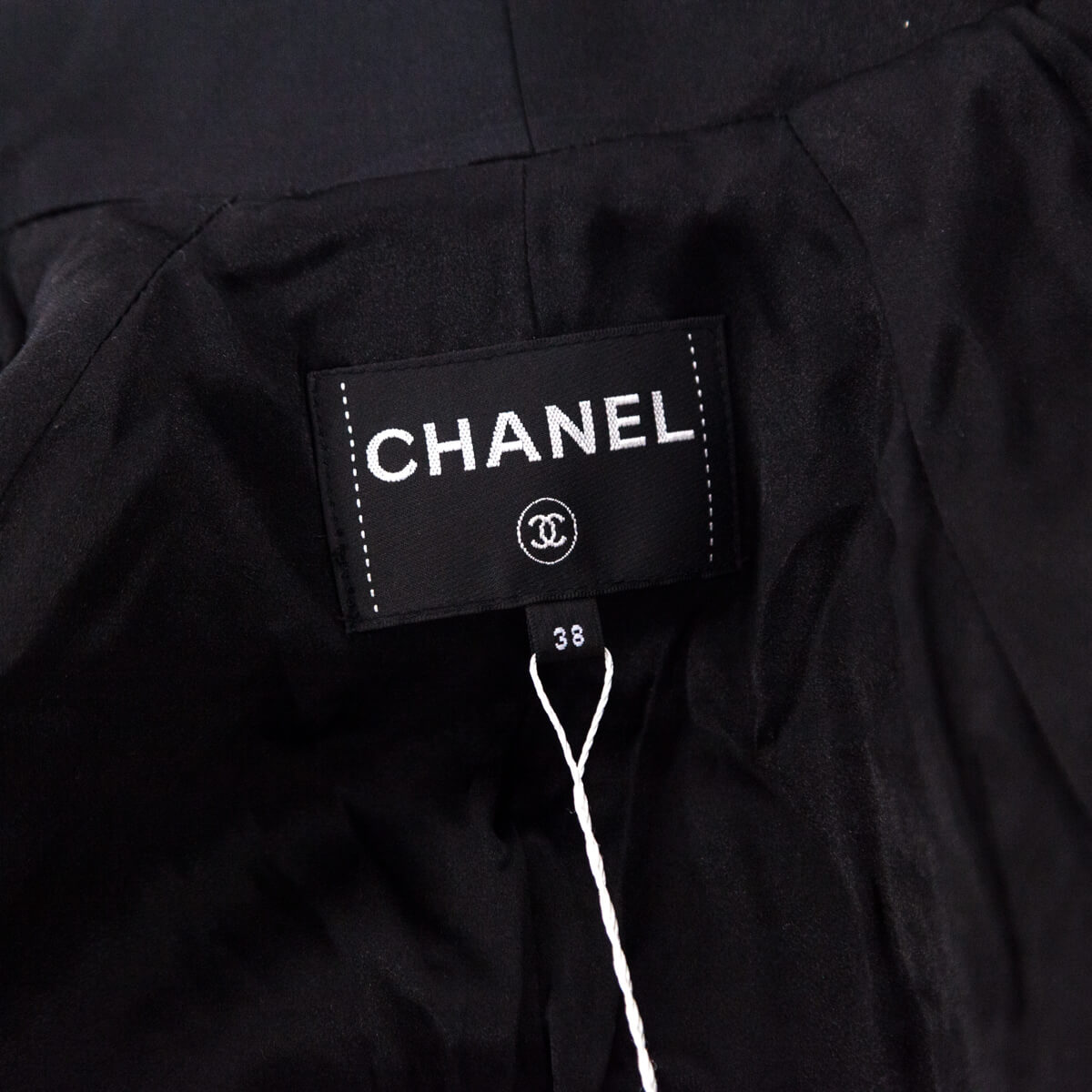 Chanel White & Black Tweed Cropped Jacket Size S | FR 38