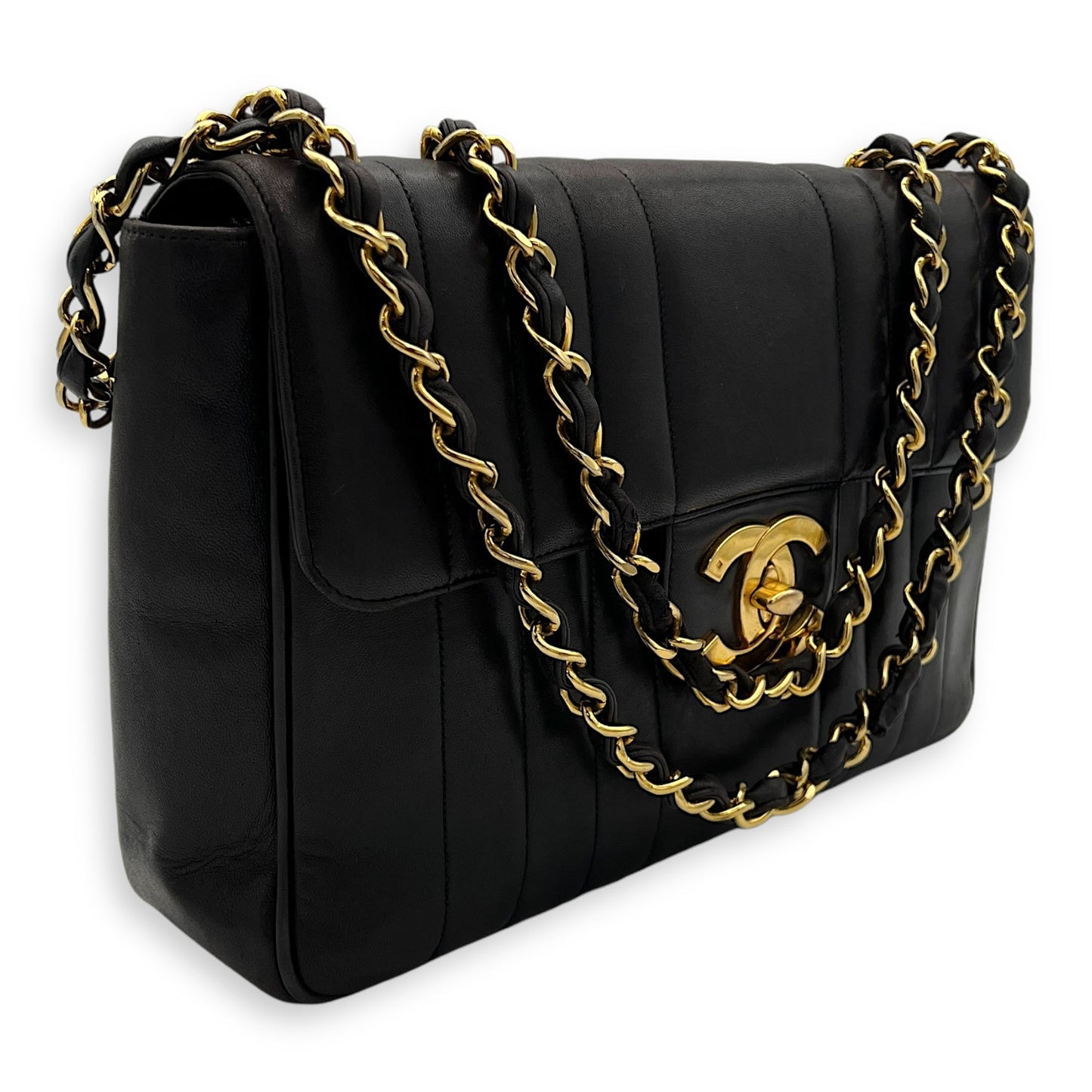 CC Jumbo Vintage Flap Black Shoulder Bag in Lambskin, Gold hardware