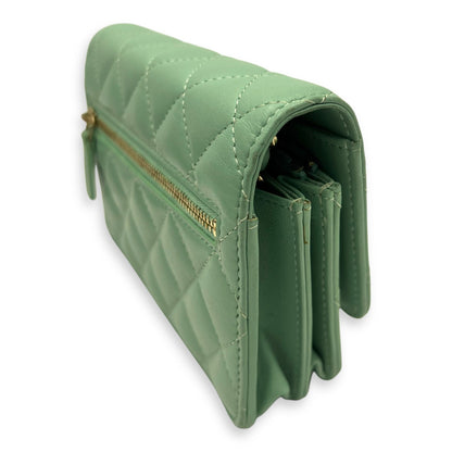 CC Wallet On Chain Green in Lambskin, Gold hardware