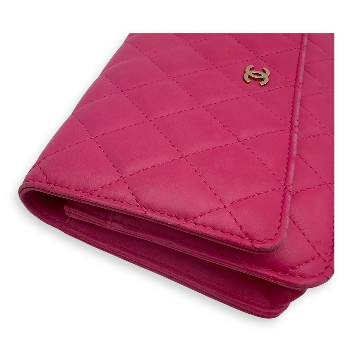 CC Wallet On Chain Pink in Lambskin, Gold hardware