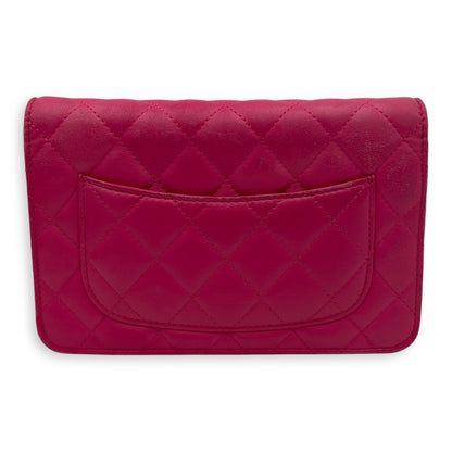 CC Wallet On Chain Pink in Lambskin, Gold hardware