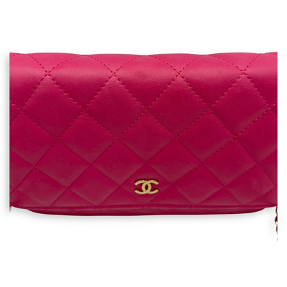 CC Wallet On Chain Pink in Lambskin, Gold hardware