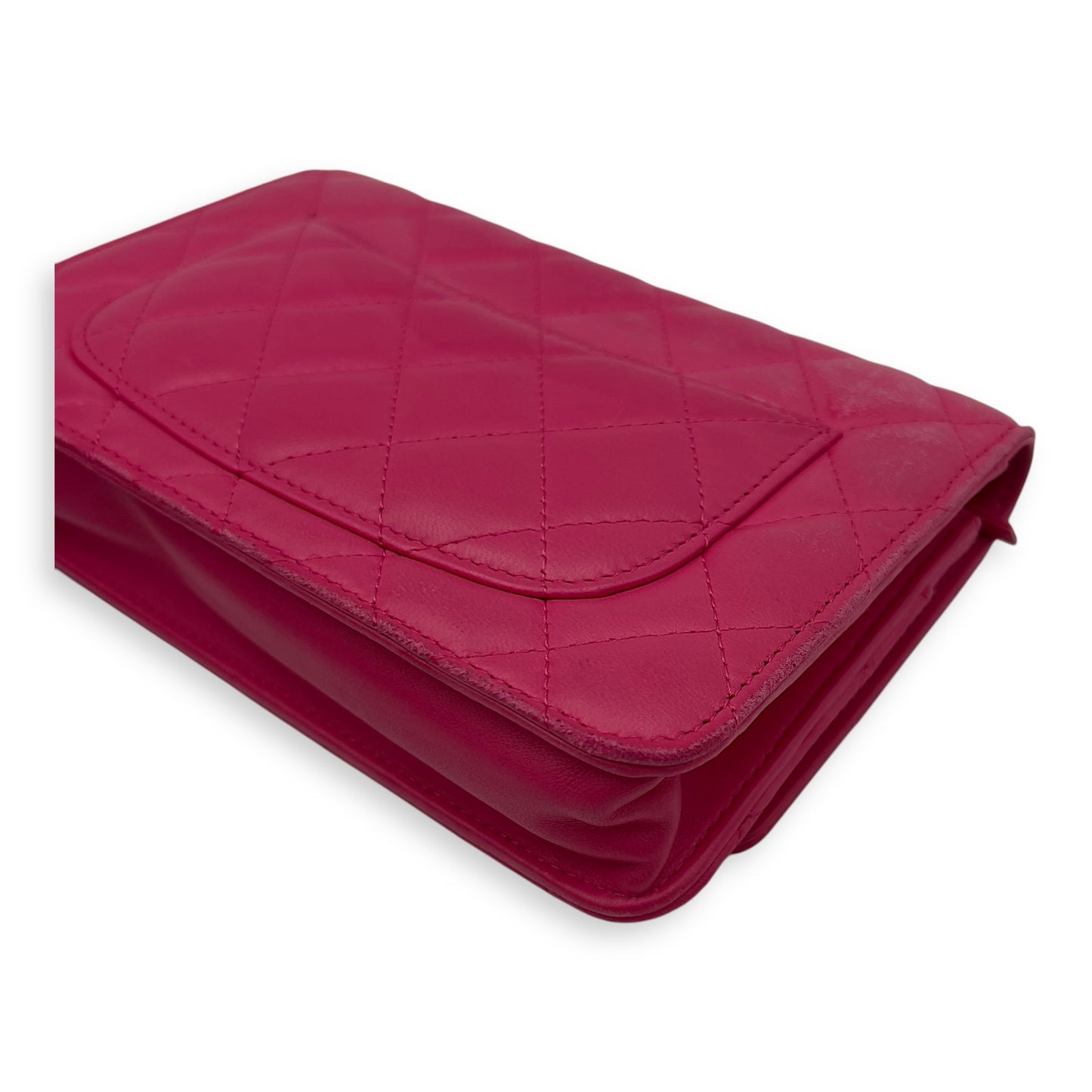 CC Wallet On Chain Pink in Lambskin, Gold hardware