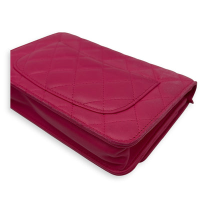 CC Wallet On Chain Pink in Lambskin, Gold hardware
