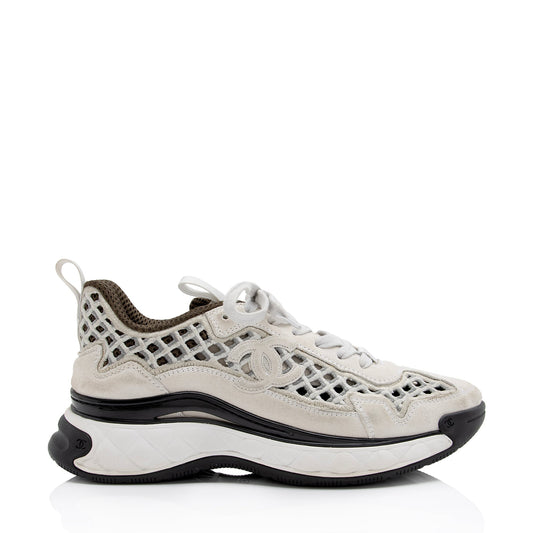 Chanel Suede Calfskin Embroidered CC Sneakers - Size 8 / 38 (SHF-22982)