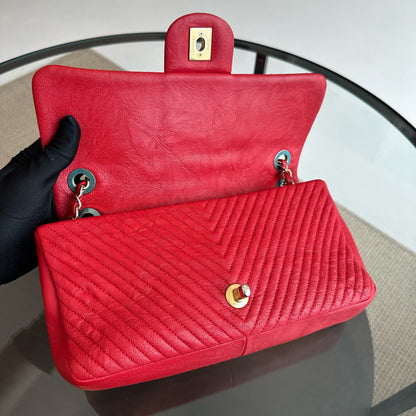 Chevron Herringbone Medallion Seasonal Flap Red Calfskin AGHW No 21