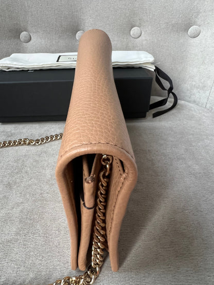 Gucci Rose Beige Soho Chain Wallet