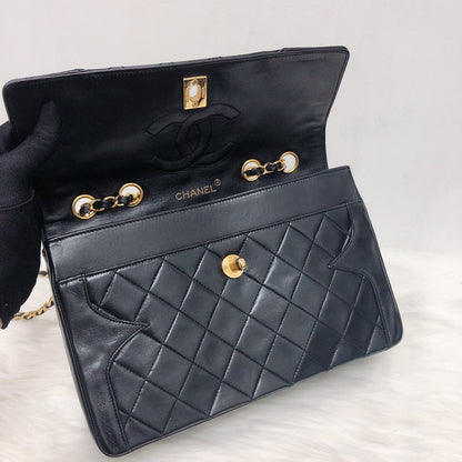 Vintage Rare Flap Bag Quilted Lambskin Medium Black
