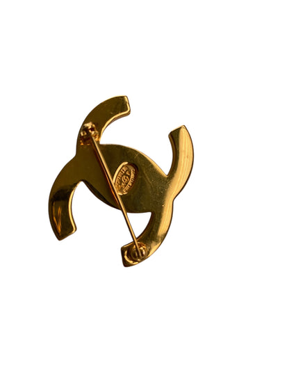 Chanel Gold metal Brooch