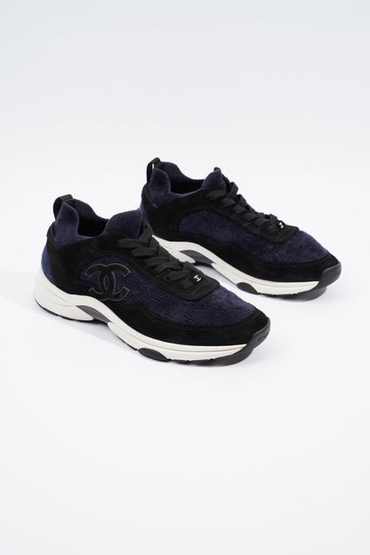 Chanel CC Logo Sneaker Navy   Black   White Fabric EU 39 UK 6