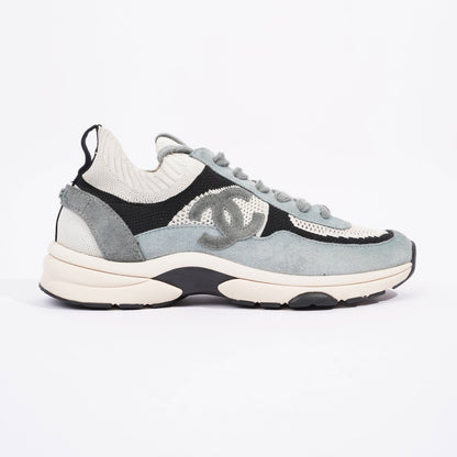 Chanel CC Logo Knit Sneaker White   Blue   Black Suede EU 38.5 UK 5.5
