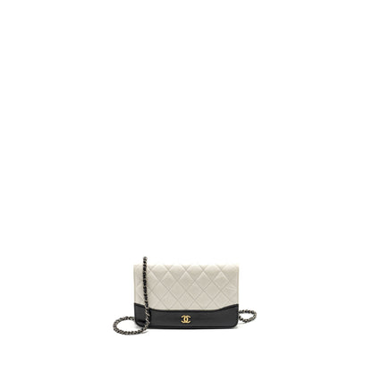 Chanel Gabrielle wallet on chain calfskin white / black multicolour hardware