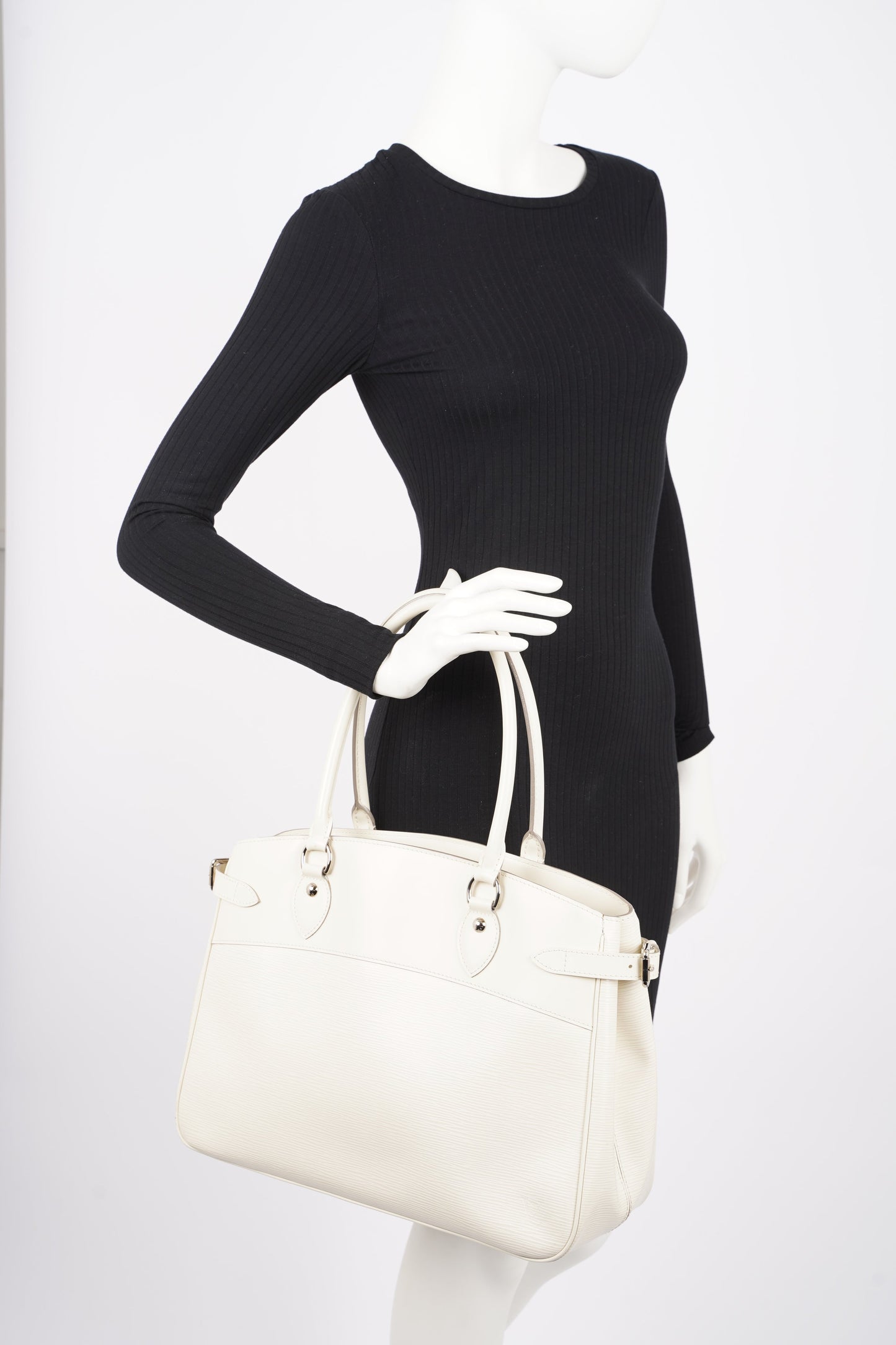 Louis Vuitton Womens Vintage Passy White Epi Leather GM