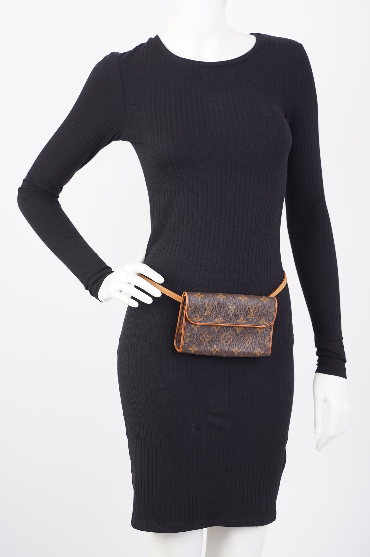 Louis Vuitton Pochette Florentine Monogram Canvas