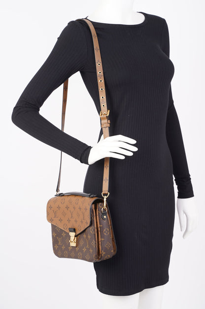 Louis Vuitton Womens Pochette Metis Reverse Monogram Canvas
