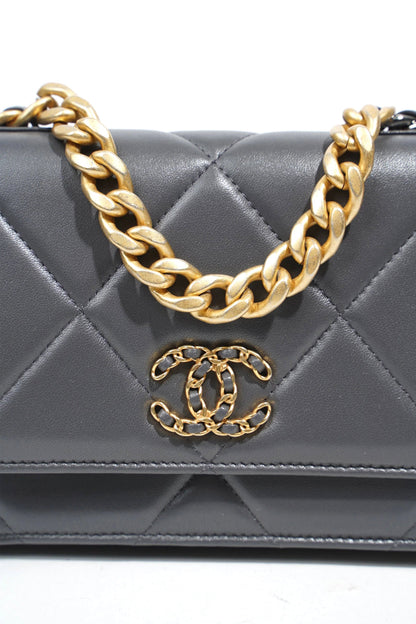 19 Grey Wallet On Chain
