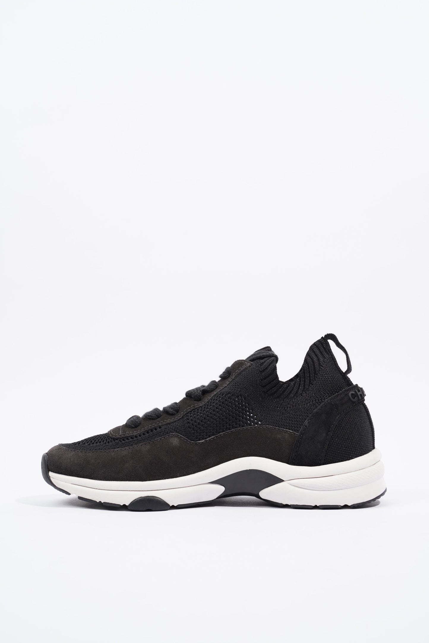 Chanel CC Knit Sneaker Black   White EU 37   UK 4