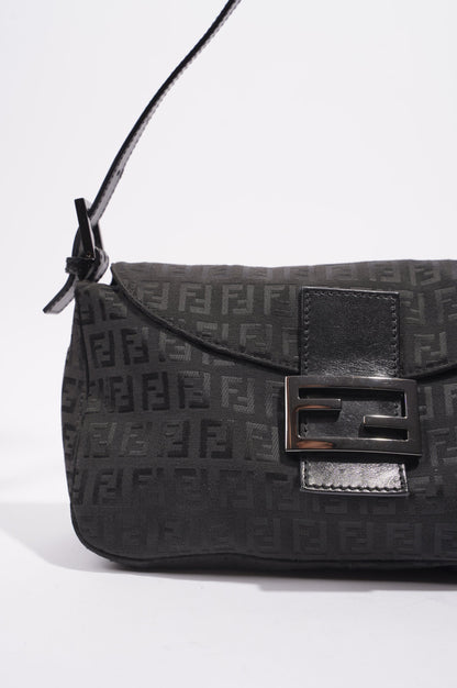 Fendi Womens Baguette Bag Black Small