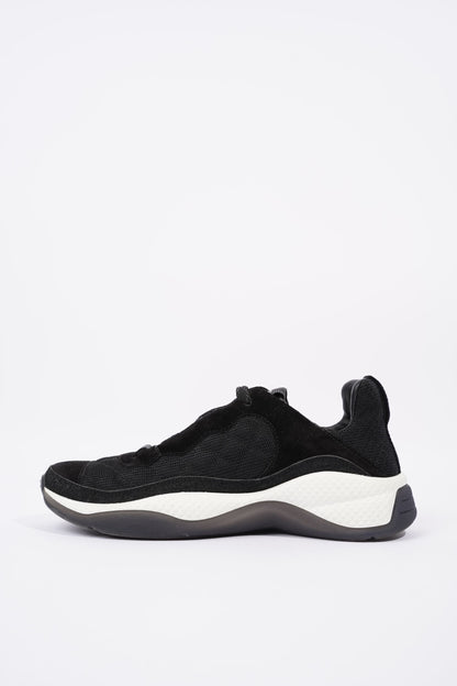 Chanel CC Logo Runners Black   White EU 40.5   UK 7.5