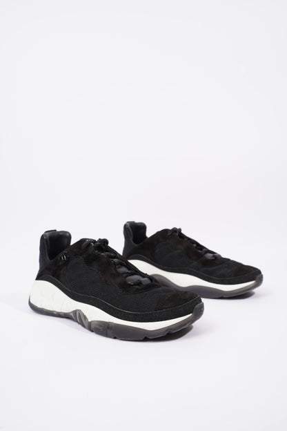 Chanel CC Logo Runners Black   White EU 40.5   UK 7.5