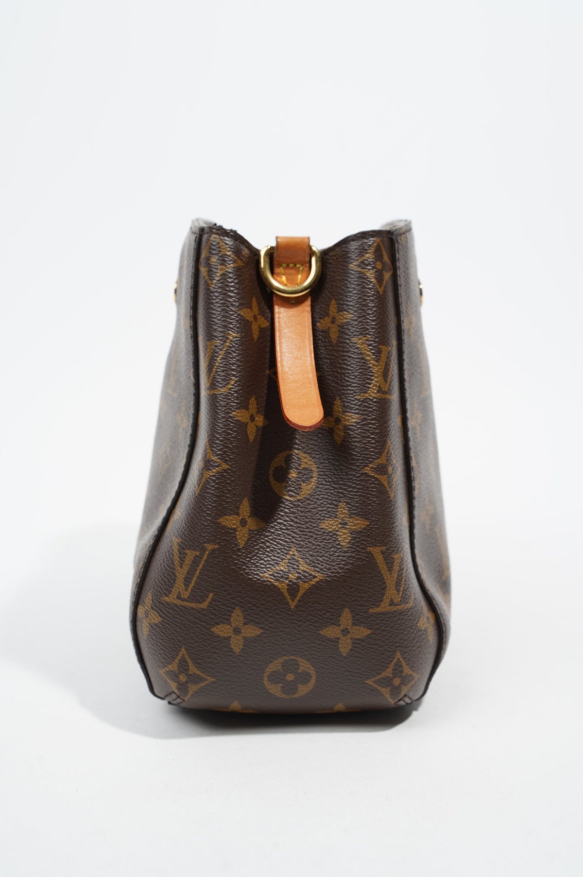 Louis Vuitton Womens Montaigne BB
