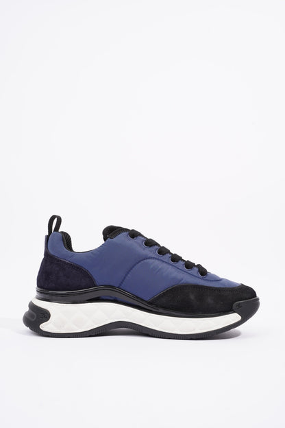 Chanel CC Logo Navy   Black EU 37   UK 4