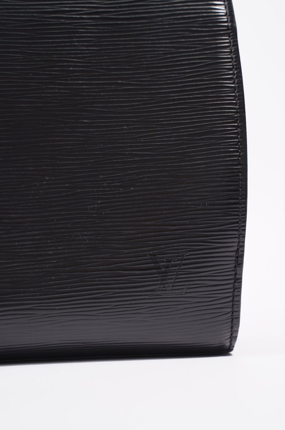 Louis Vuitton Womens Pont Neuf Black Epi Leather
