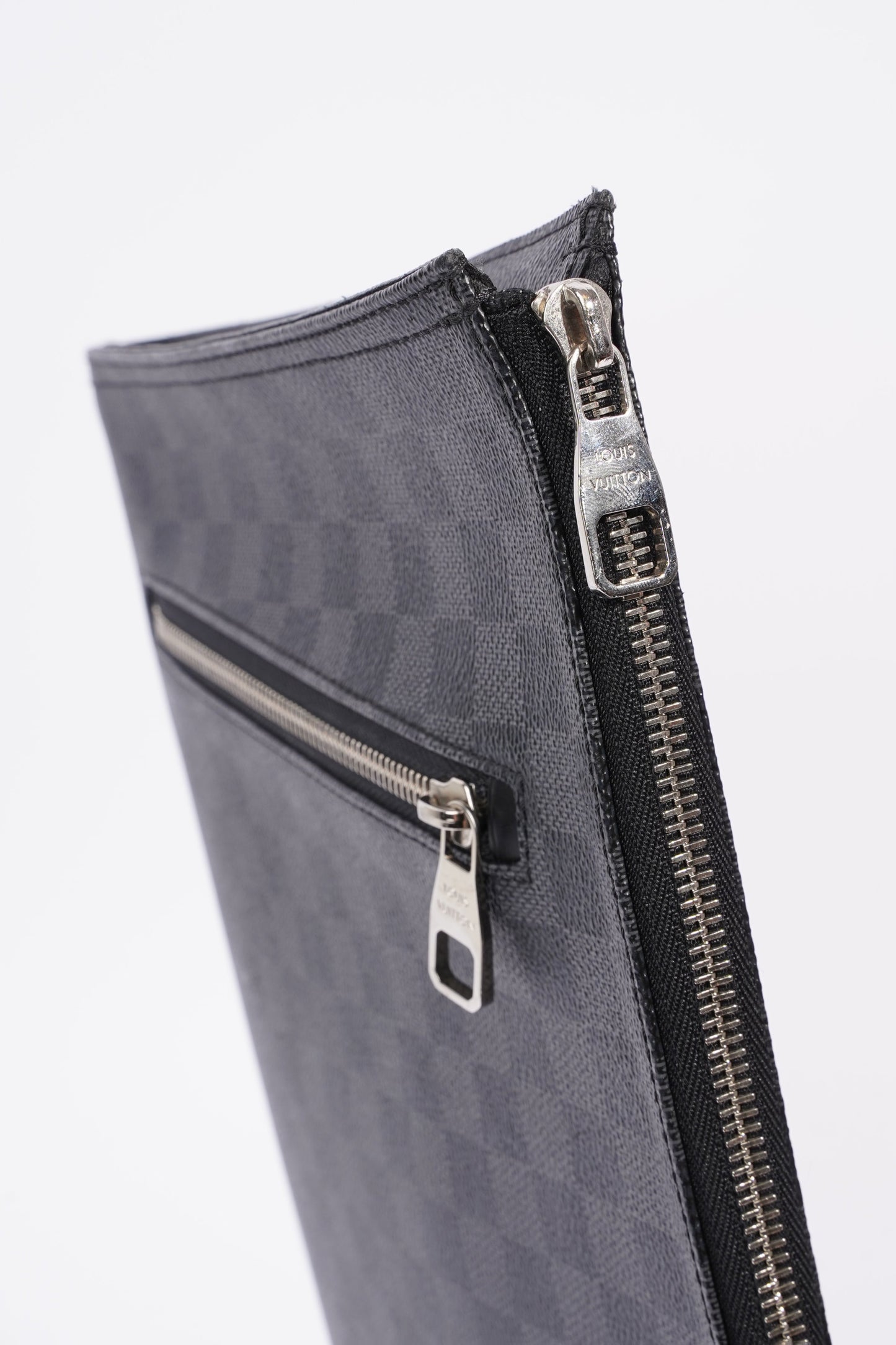 Louis Vuitton Poche-Document Damier Graphite Canvas