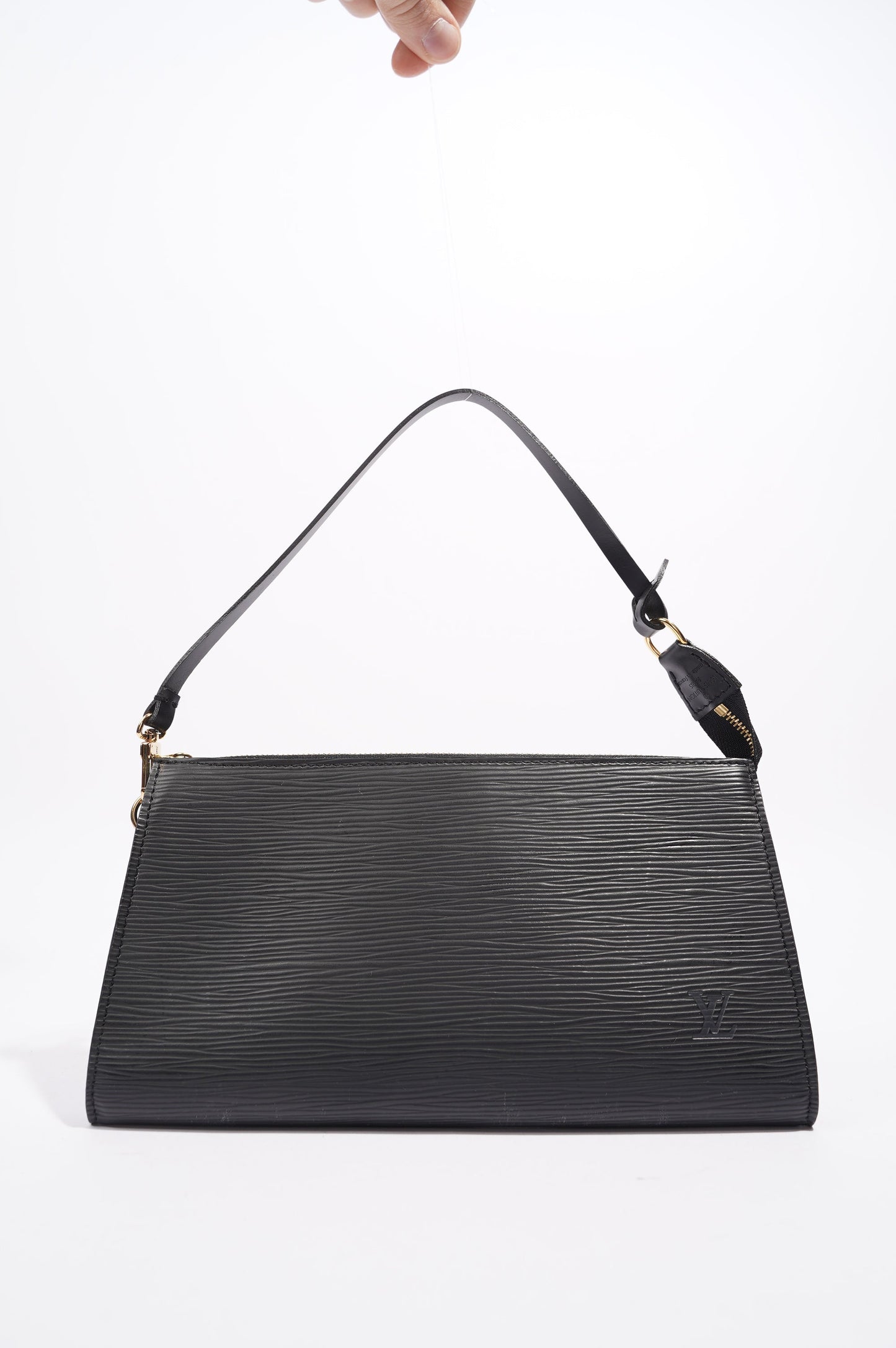Louis Vuitton Womens Pochette Black Epi Leather