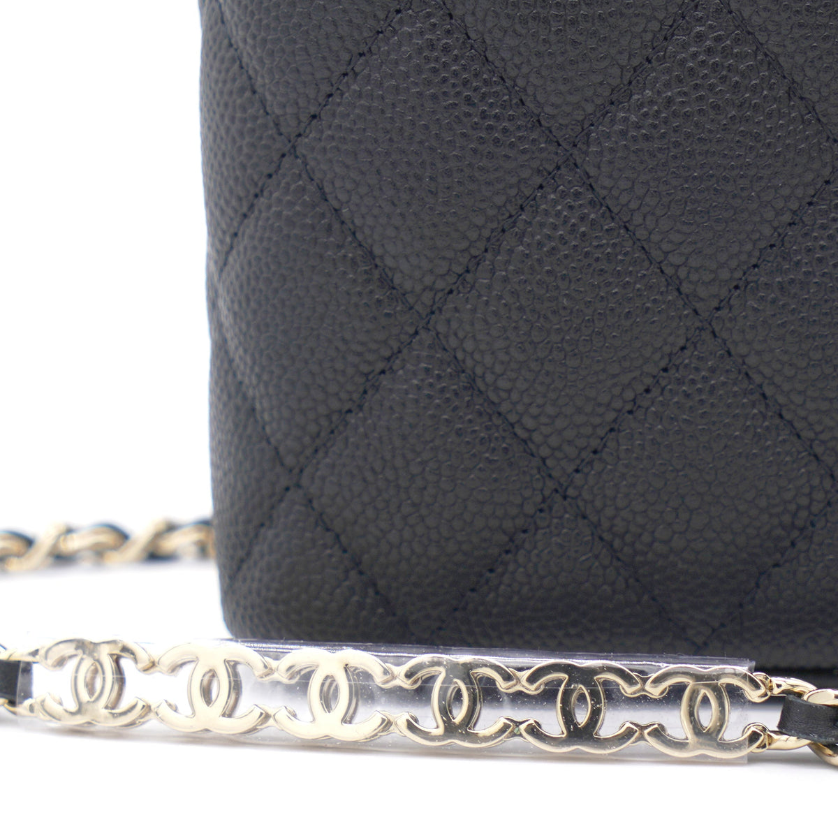 Caviar Quilted Small Vertical Coco Beauty Vanity Case With Chain Black