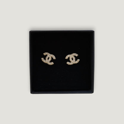 CHANEL EARRINGS | PEARLS