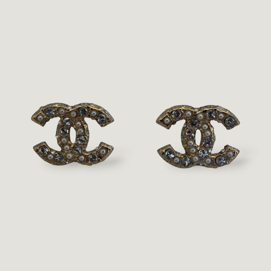 CHANEL EARRINGS | PEARLS