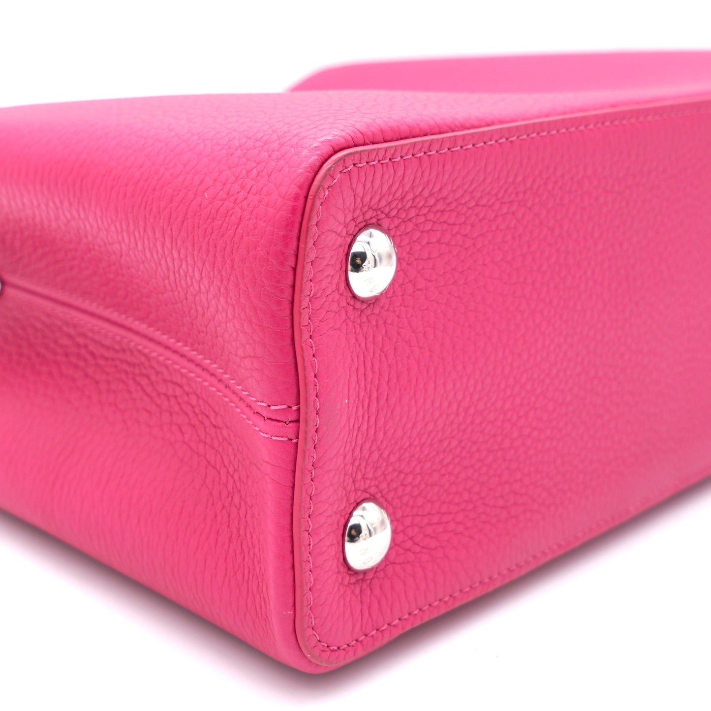 Louis-vuitton Fushia Taurillon Leather Capucines MM Bag
