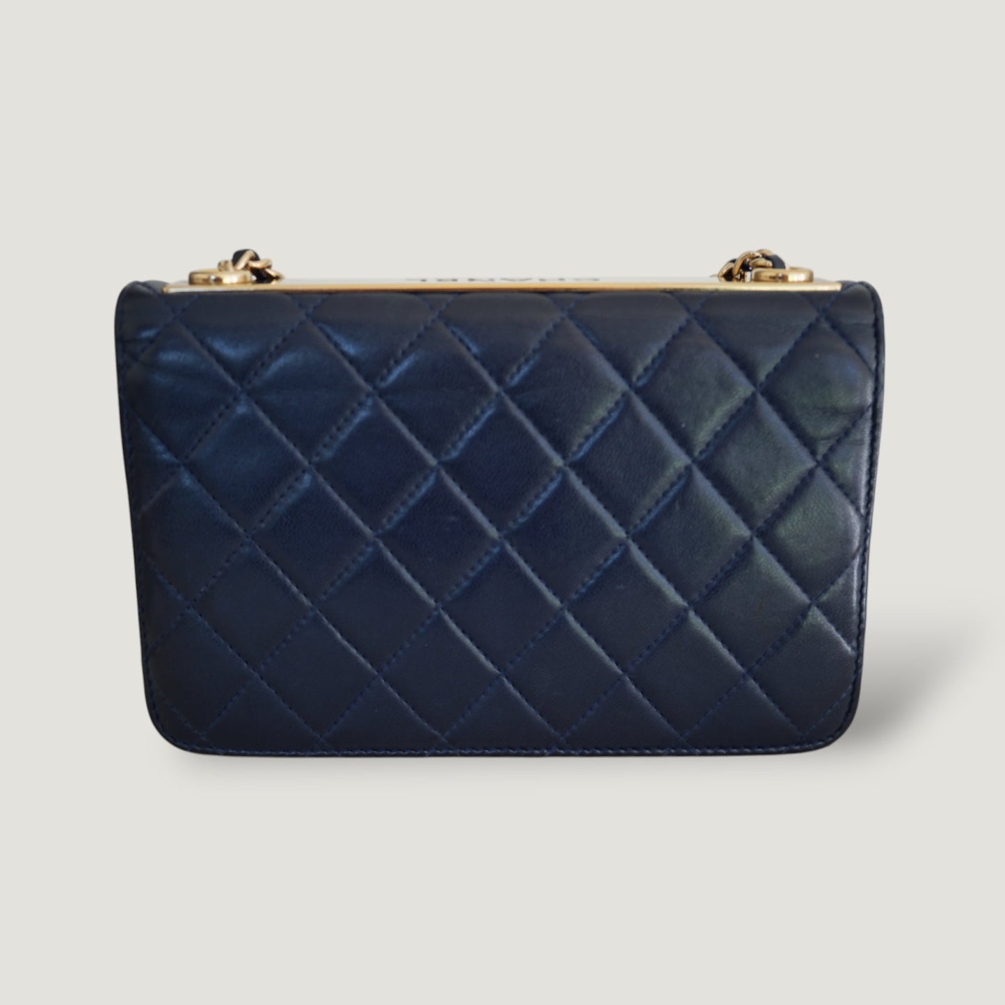 CHANEL WALLET ON CHAIN
