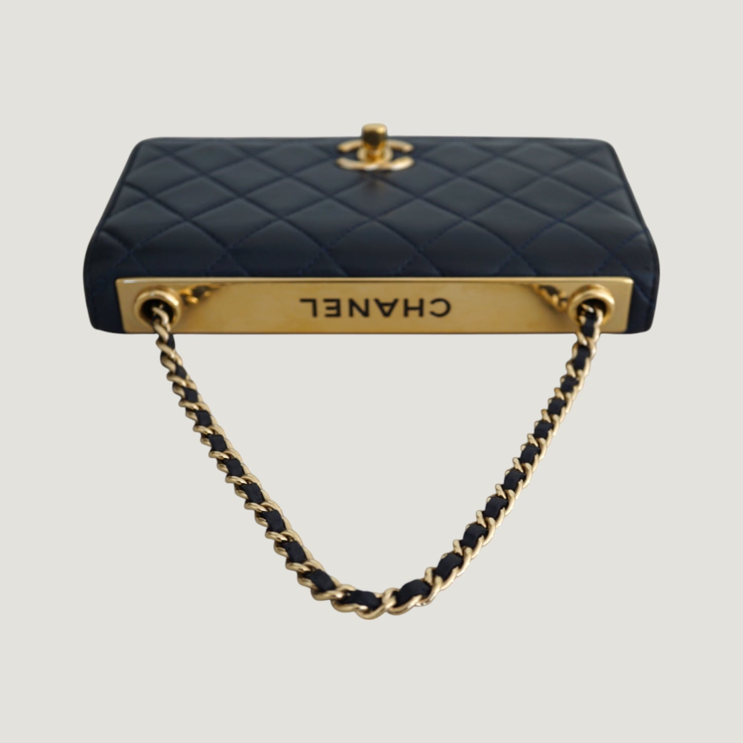CHANEL WALLET ON CHAIN