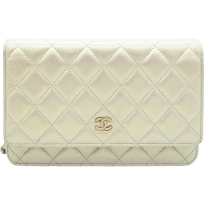Iridescent Quilted Wallet On Chain WOC