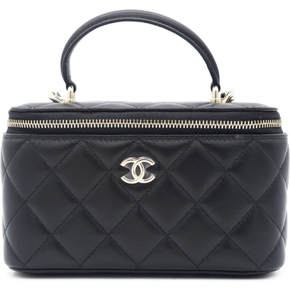 Lambskin Quilted Small Top Handle Vanity Case With Chain Black