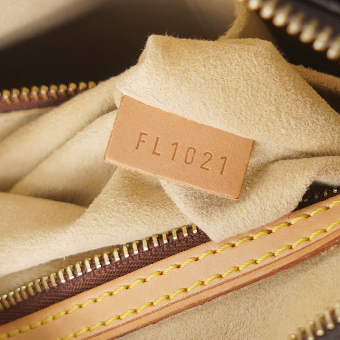 Louis-vuitton Monogram Looping MM