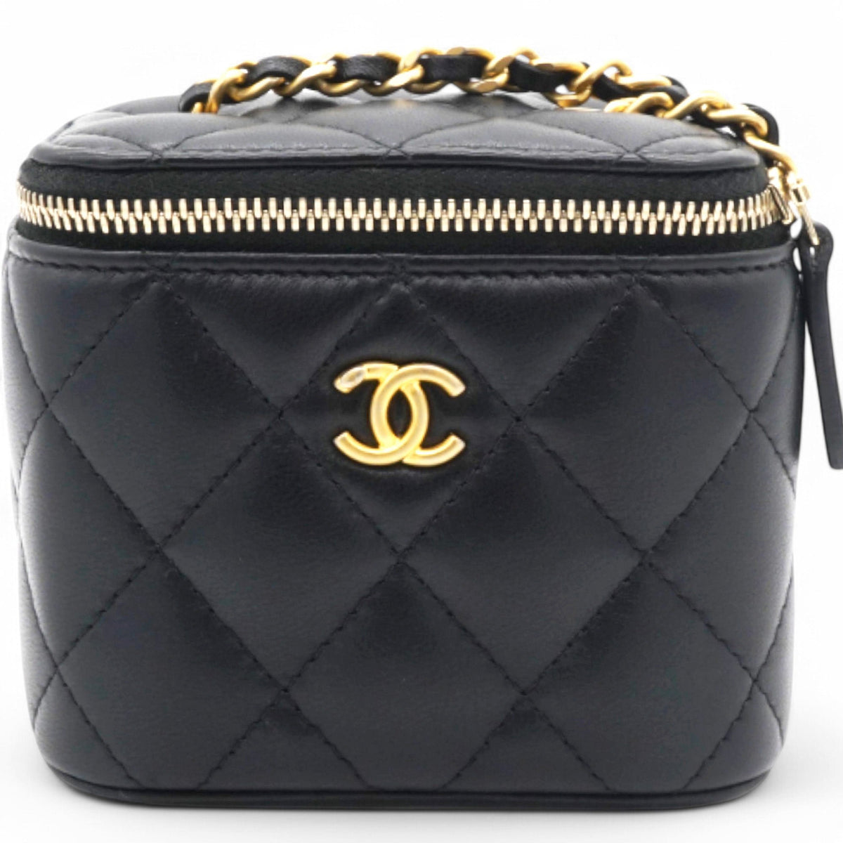 Lambskin Quilted Mini Pearl Crush Vanity Case With Chain Black