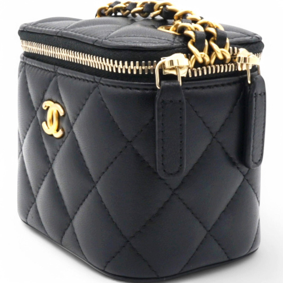 Lambskin Quilted Mini Pearl Crush Vanity Case With Chain Black