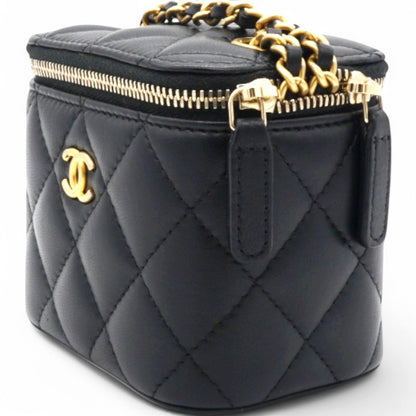 Lambskin Quilted Mini Pearl Crush Vanity Case With Chain Black