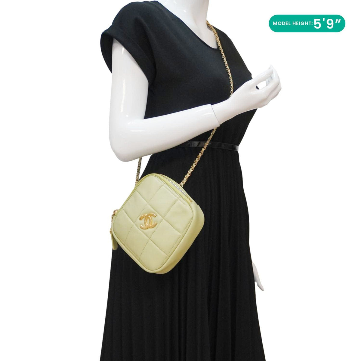 Chanel Diamond Quilted Lambskin Leather Coin Purse Chain Crossbody Bag Green