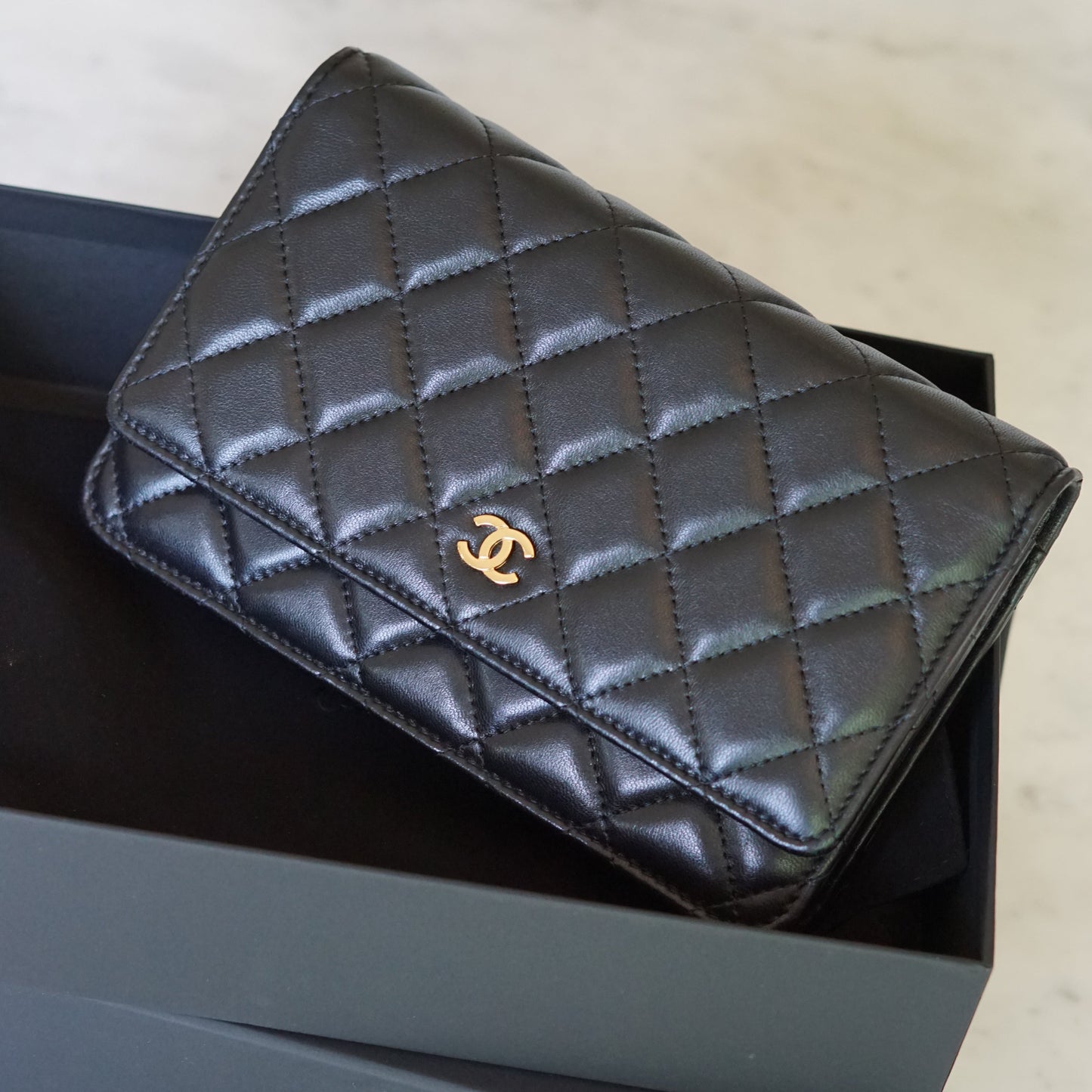 CHANEL WALLET ON CHAIN