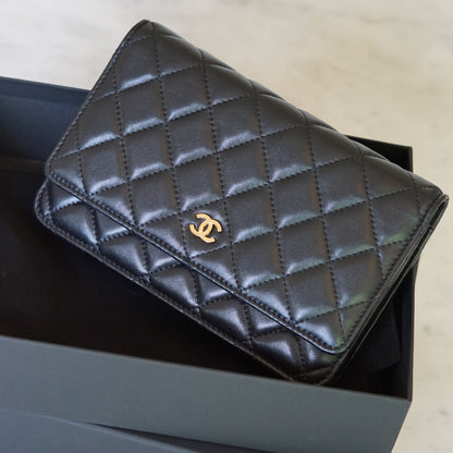 CHANEL WALLET ON CHAIN