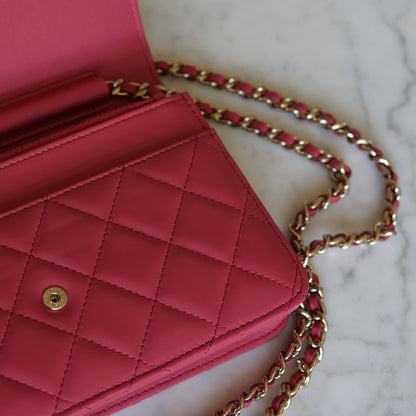 CHANEL WALLET ON CHAIN