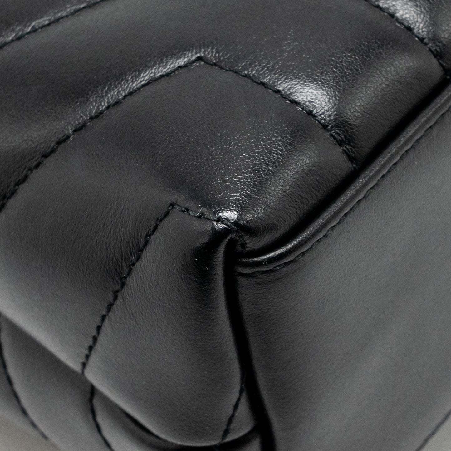 Saint Laurent/YSL Small Loulou Bag Calfskin Black SHW