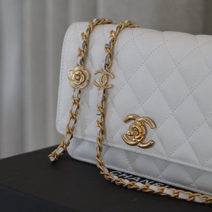 CHANEL WALLET ON CHAIN | CAMELLIA